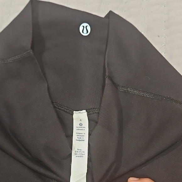 lululemon athletica Black Yoga Leggings with Signature Logo - Picture 2 of 5